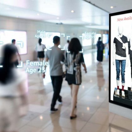 Intelligent,Digital,Signage,,,Augmented,Reality,Marketing,And,Face,Recognition